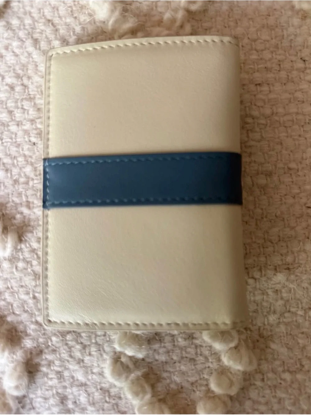 Rylor compact leather